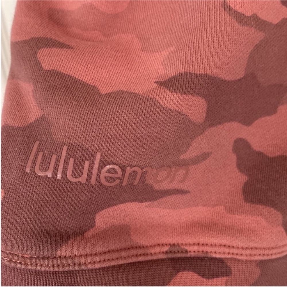 Lululemon Women’s Sweatshirt Perfectly Oversized Crew Sweatshirt Camo Pink sz 8 - Picture 7 of 13